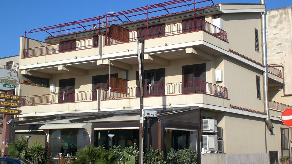 B&B La Sirena Santa Teresa Di Riva Exterior foto