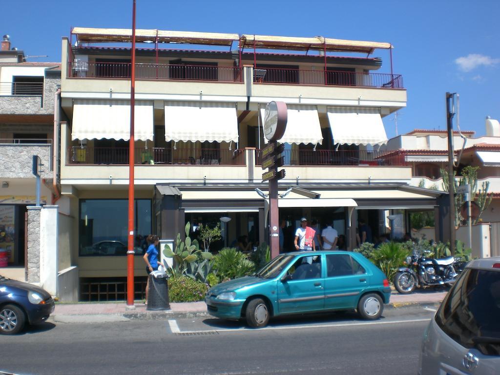 B&B La Sirena Santa Teresa Di Riva Quarto foto