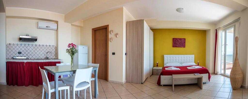 B&B La Sirena Santa Teresa Di Riva Exterior foto