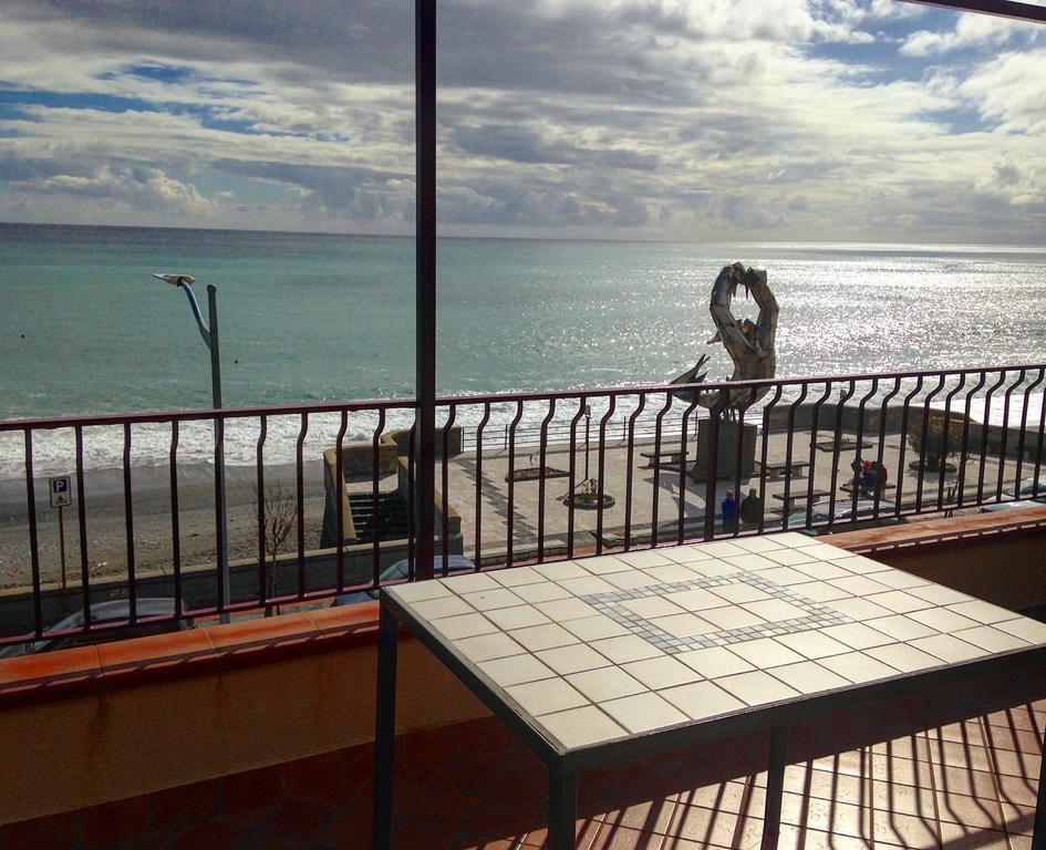 B&B La Sirena Santa Teresa Di Riva Exterior foto